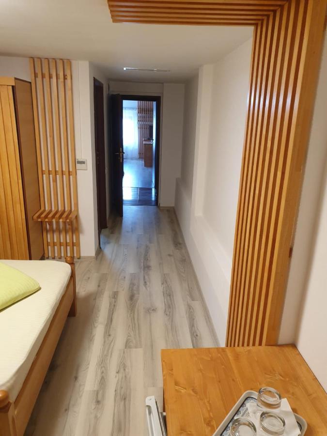 Motel Mesterul Manole Curtea de Argeş Exterior foto